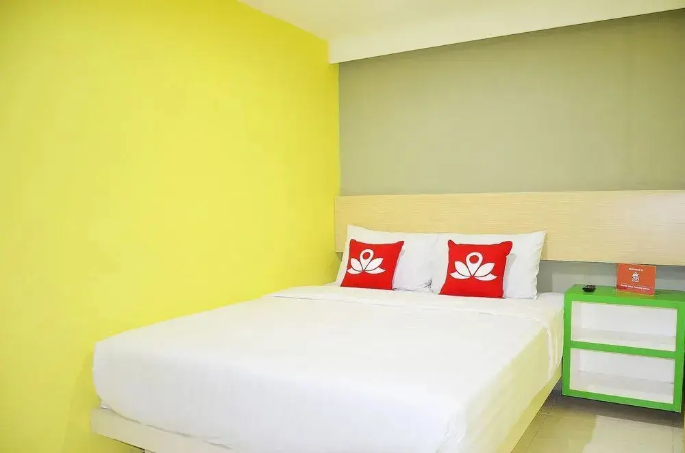 Сурабая: Zen Rooms Near Tunjungan Plaza