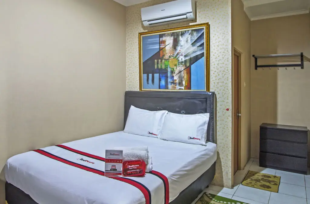 Джакарта: RedDoorz @ Slipi Jaya