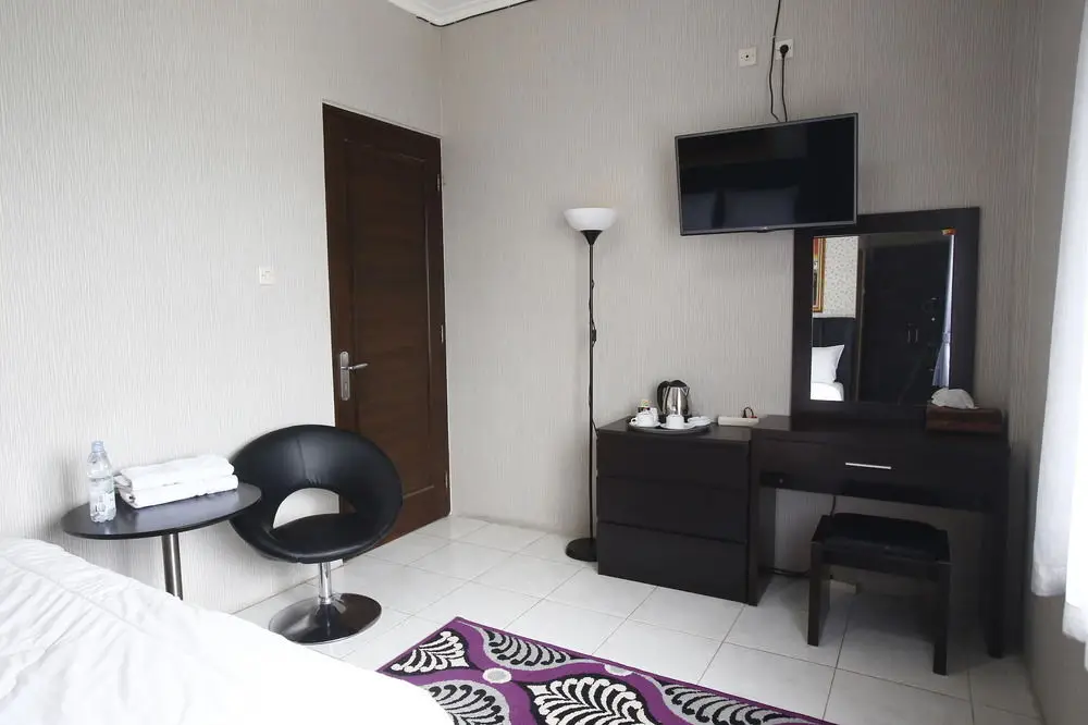 Джакарта: RedDoorz @ Slipi Jaya