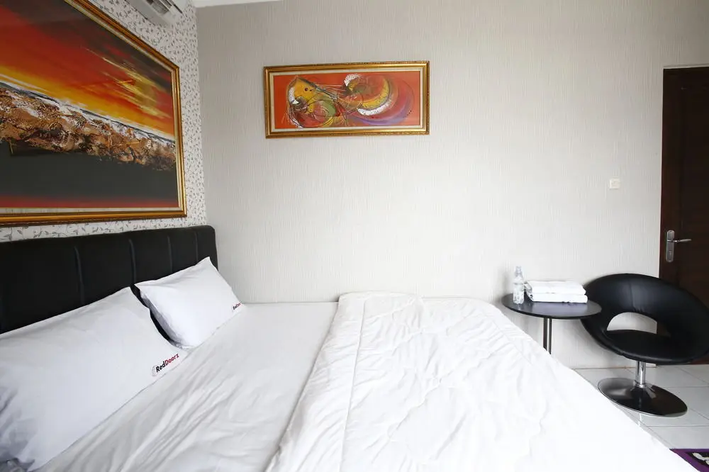 Джакарта: RedDoorz @ Slipi Jaya