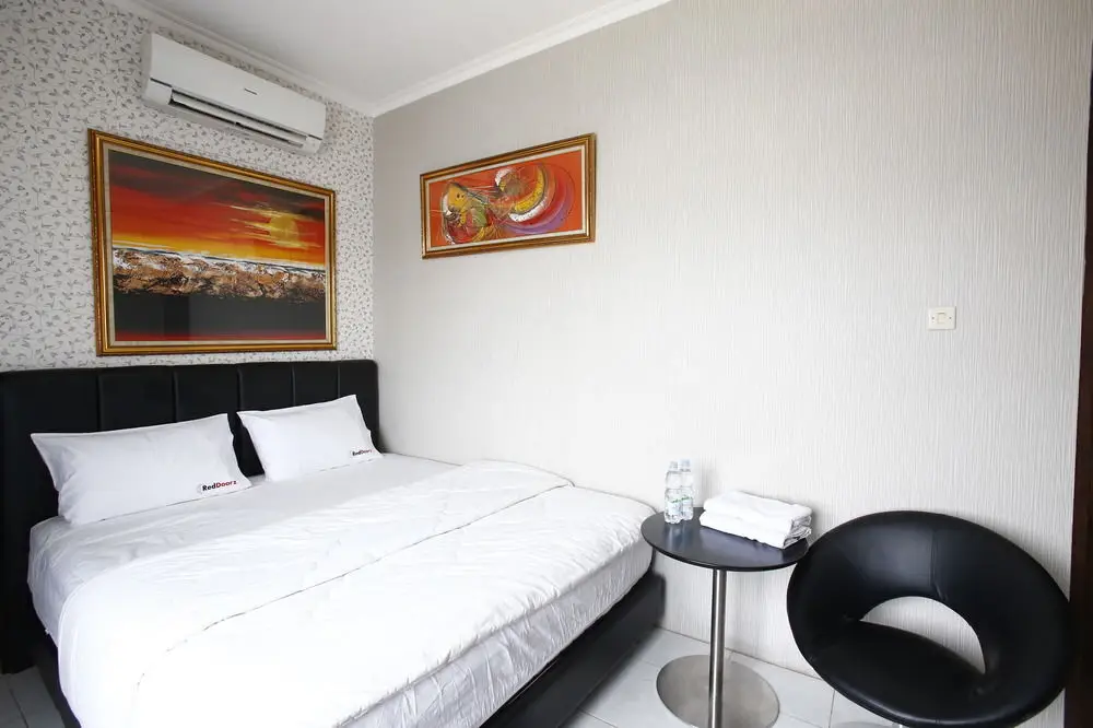 Джакарта: RedDoorz @ Slipi Jaya