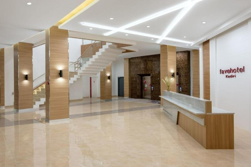 Сумберехо: Отель Favehotel Kediri