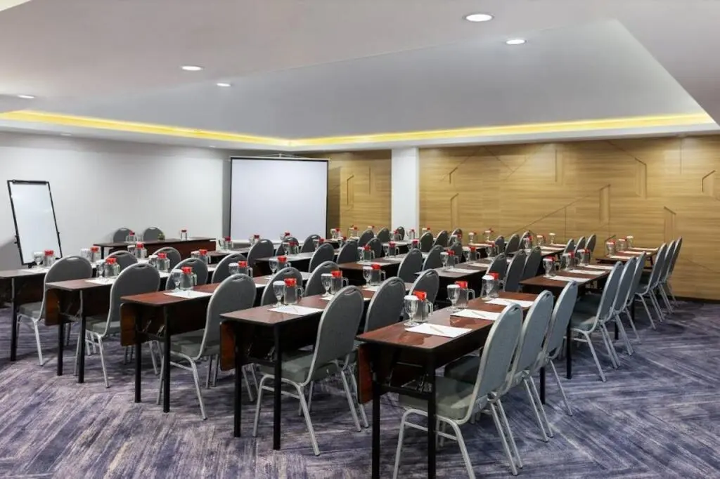 Сумберехо: Отель Favehotel Kediri