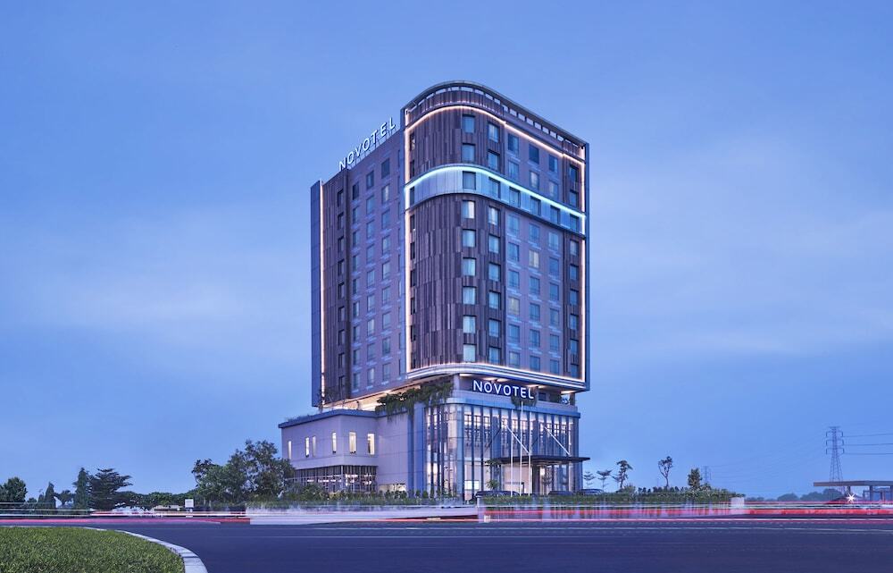 Караванг: Grand Everbright Karawang