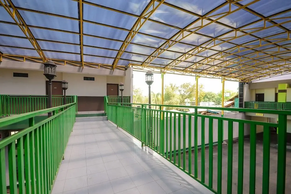 Чиребон: Airy Syariah Sumber Pangeran Cakrabuana Cirebon