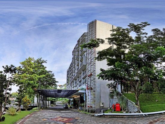 Семаранг: Oaktree Emerald Hotel Semarang