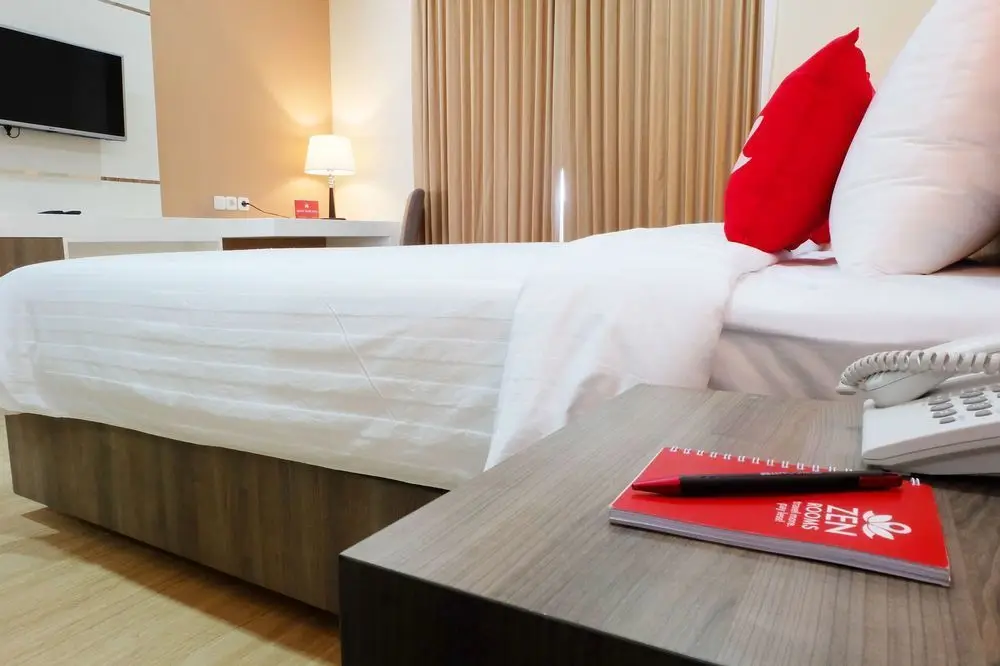 Сурабая: Zen Rooms Mandiri Mansion Galaxy Mall