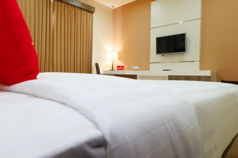 Сурабая: Zen Rooms Mandiri Mansion Galaxy Mall