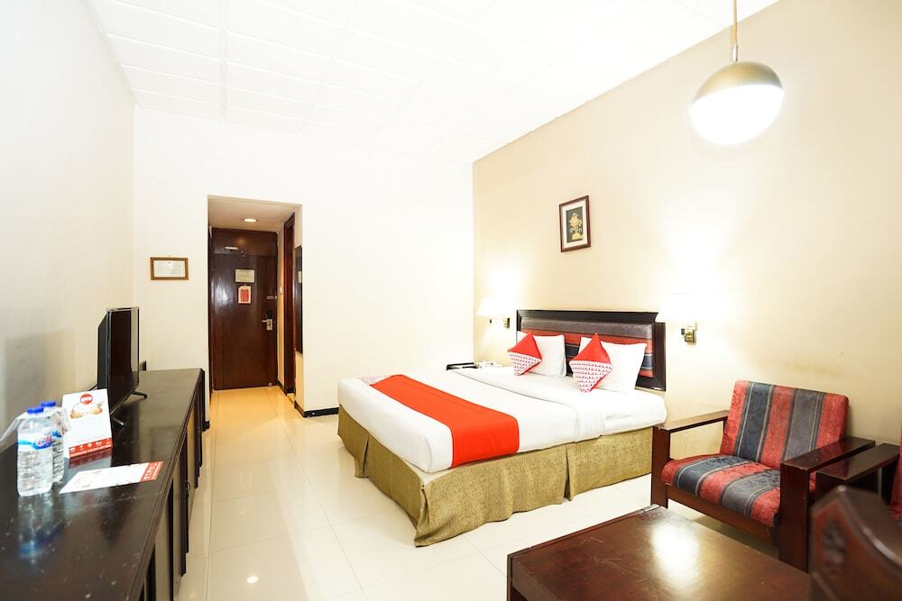 Сурабая: OYO 242 New Grand Park Hotel
