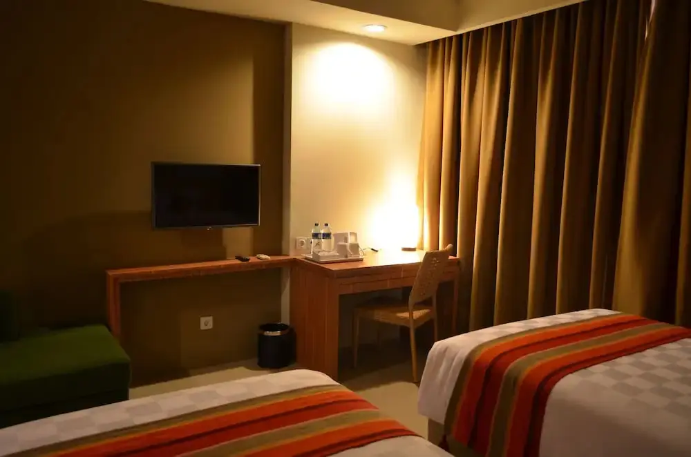 Тангеранг: Puspamaya Hotel