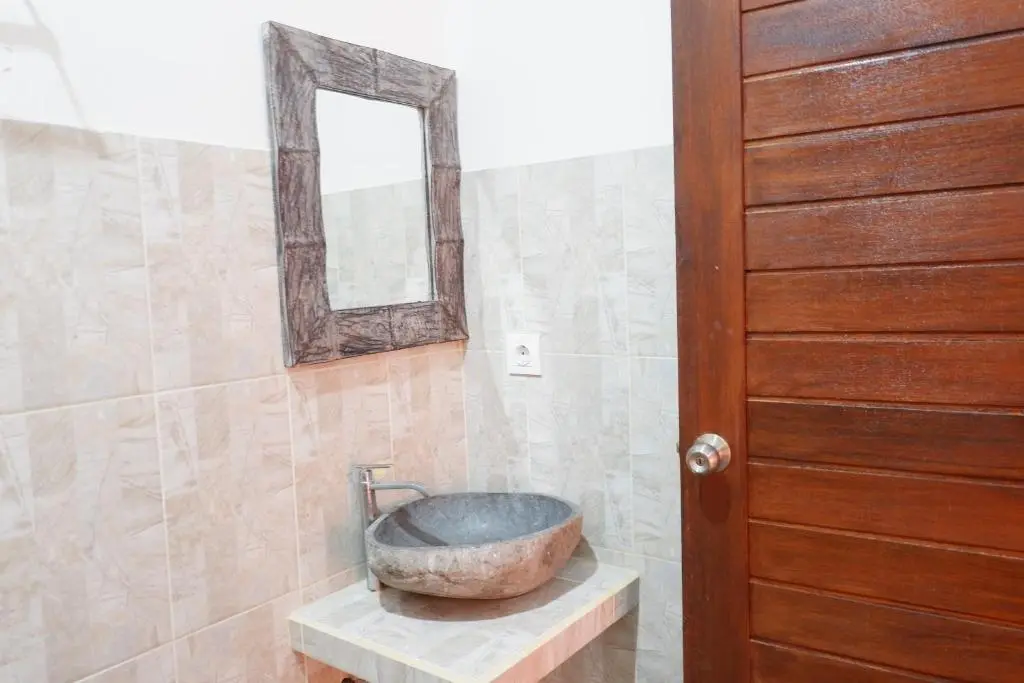 Остров Ченинган: 221 House