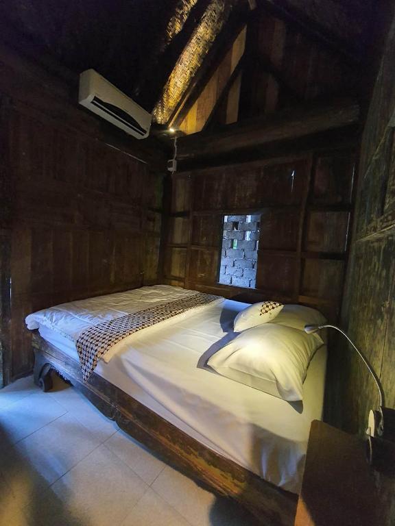 Проболинго: Happy House BnB Bromo backpacker