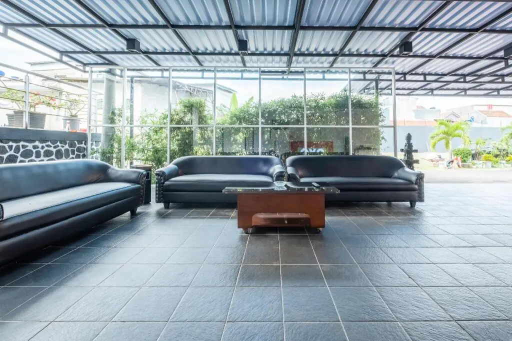 Тасикмалая: Hz Residence