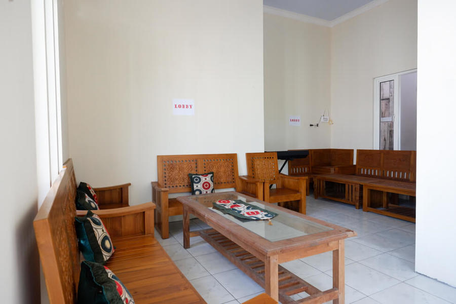 Кендал: RedDoorz @ Jalan Raya Kaliwungu Selatan Kendal