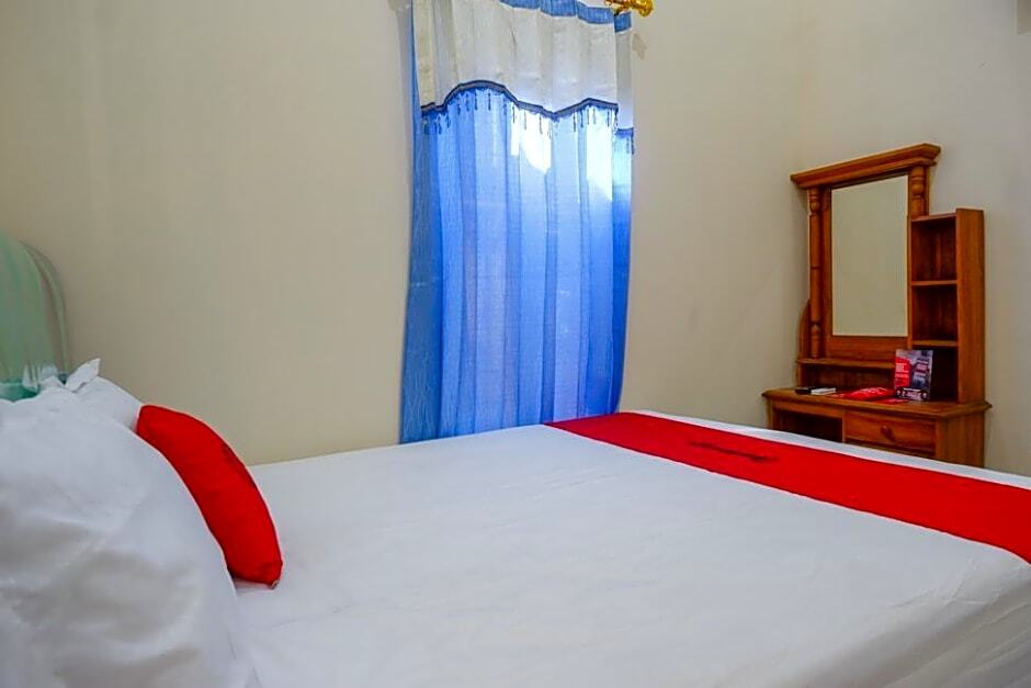 Кендал: RedDoorz @ Jalan Raya Kaliwungu Selatan Kendal