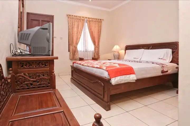 Кута: RedDoorz @ Legian Street