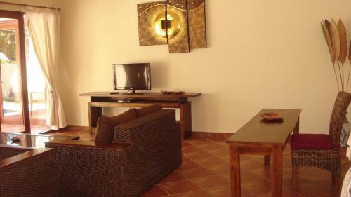 Гили Траванган: Luce D'Alma Suites Resort And Spa