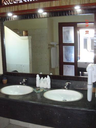 Гили Траванган: Luce D'Alma Suites Resort And Spa