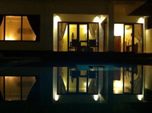 Гили Траванган: Luce D'Alma Suites Resort And Spa
