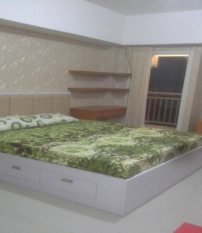 Сурабая: Apartemen Tanglin Studio Supermall
