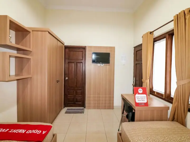 Депок: Embe Joglo Homestay