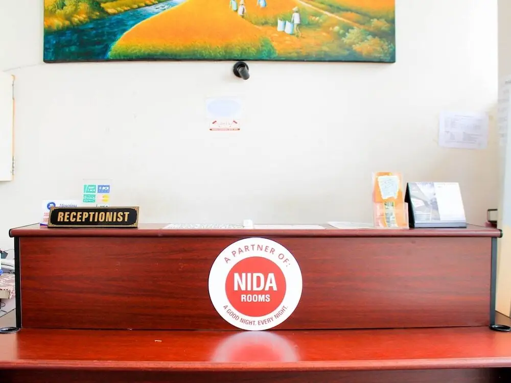 Депок: NIDA Rooms Jembatan Merah Depok