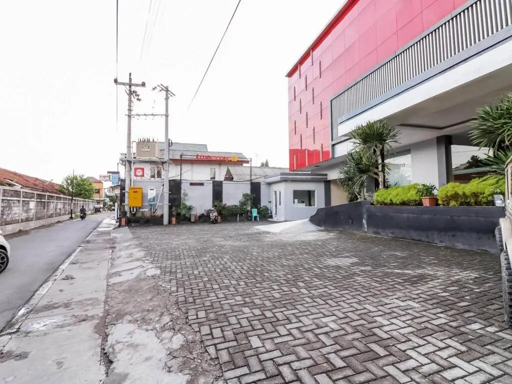 Батуретно: NIDA Rooms Monjali Monument Tugu Jogja