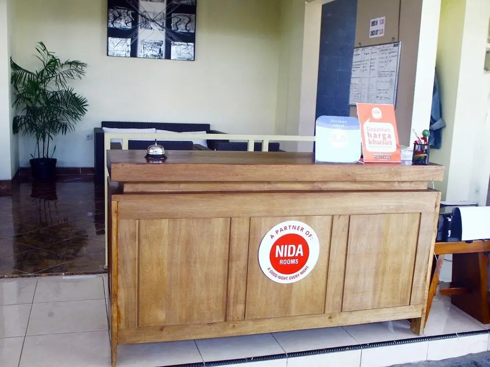 Депок: RedDoorz near Terminal Condong Catur 2