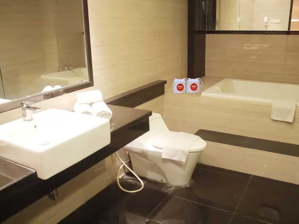 Сурабая: Nida Rooms Surabaya Tugu Pahlawan