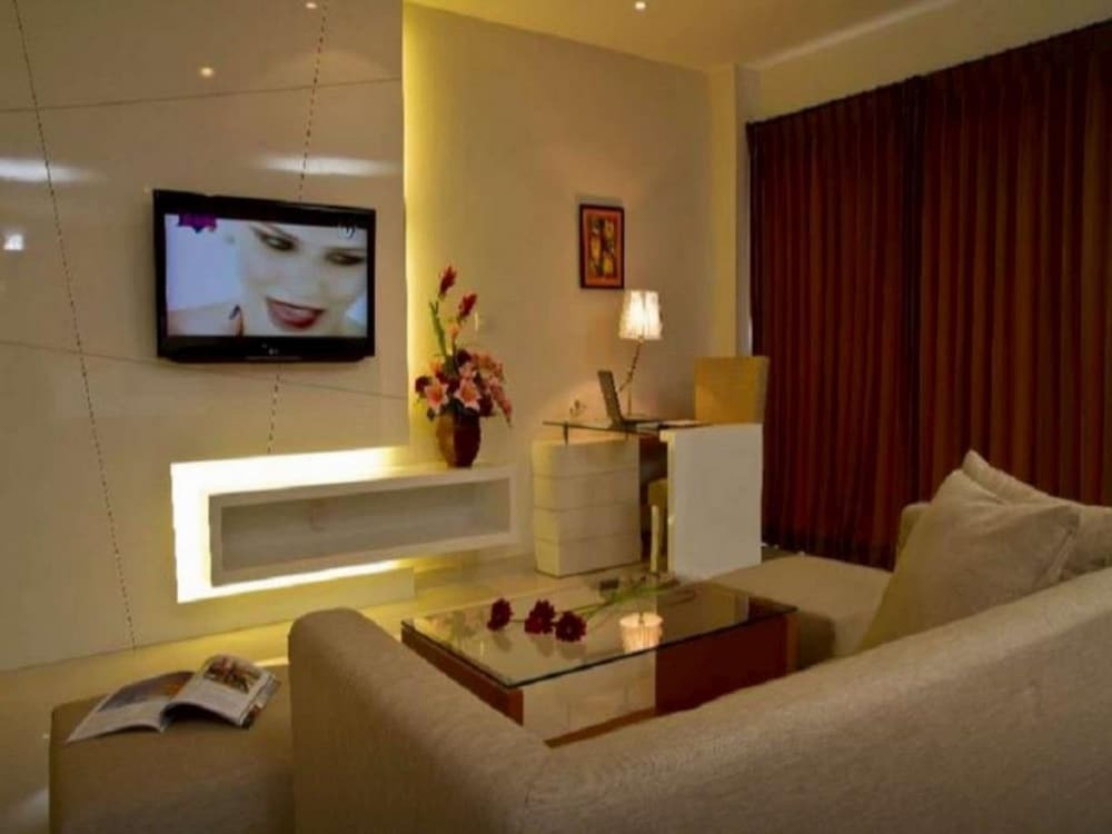 Сурабая: Nida Rooms Surabaya Tugu Pahlawan