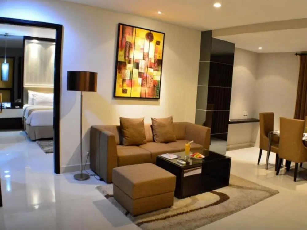 Сурабая: Nida Rooms Surabaya Tugu Pahlawan