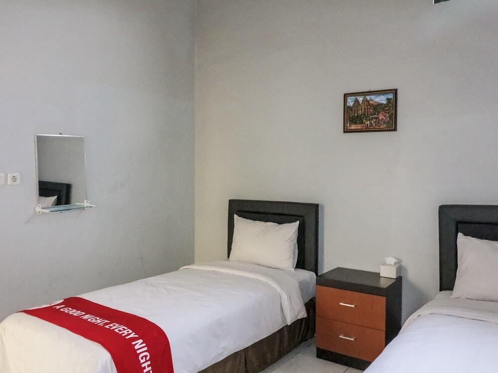 Батуретно: Nida Rooms Tata Bumi Godean
