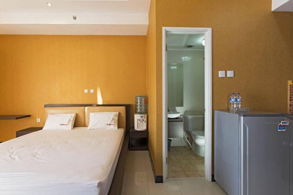 Джакарта: Reddoorz Apartment @ Seasons City