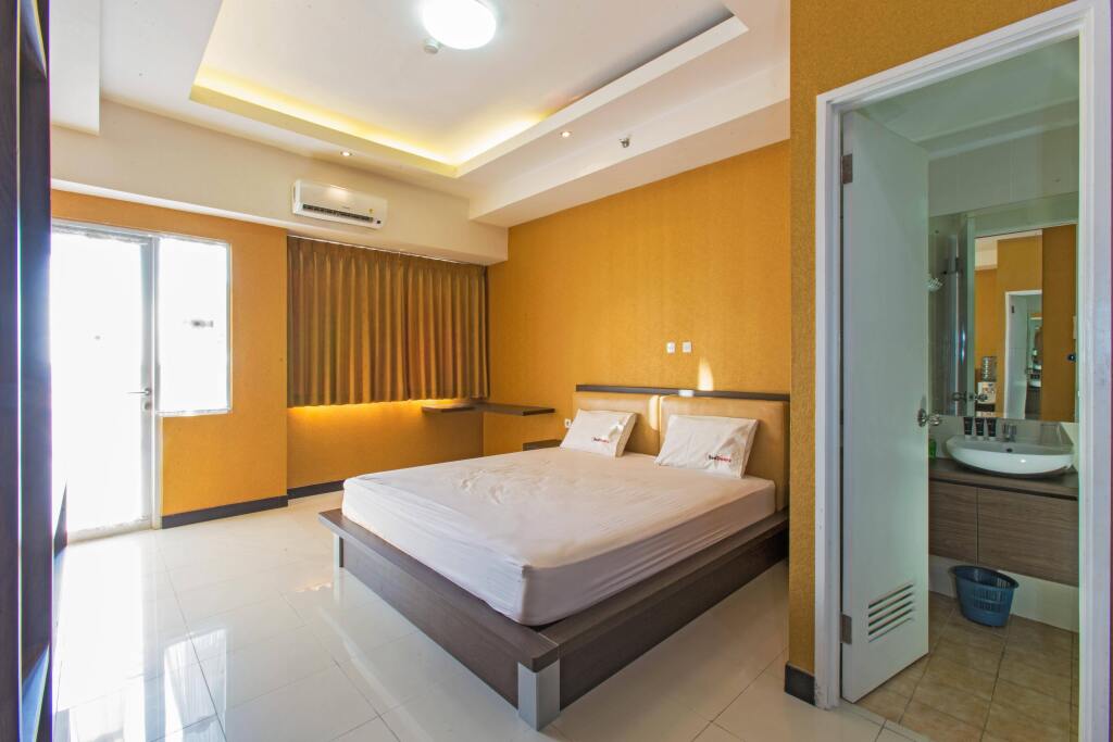 Джакарта: Reddoorz Apartment @ Seasons City