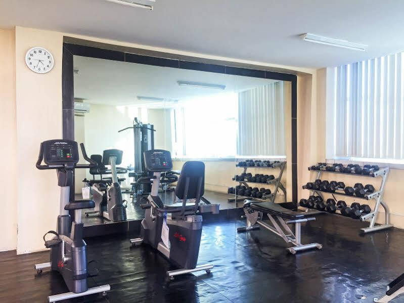 Джакарта: Reddoorz Apartment @ Seasons City