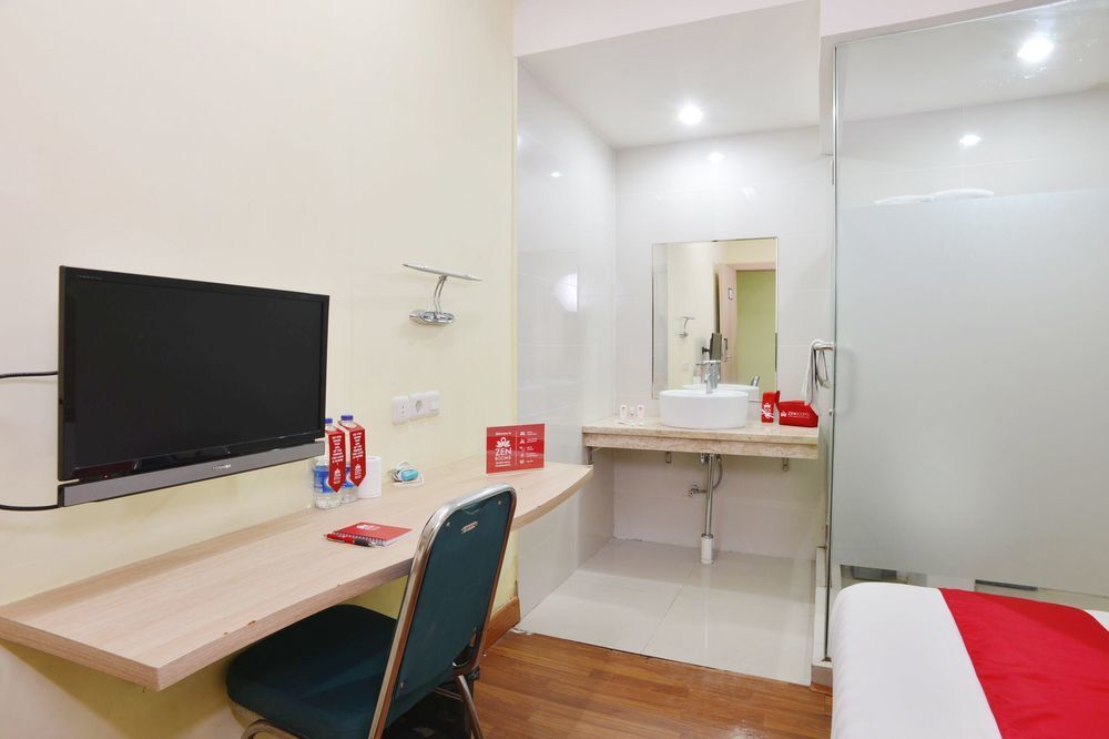 Джакарта: ZEN Rooms Batu Ceper Pecenongan