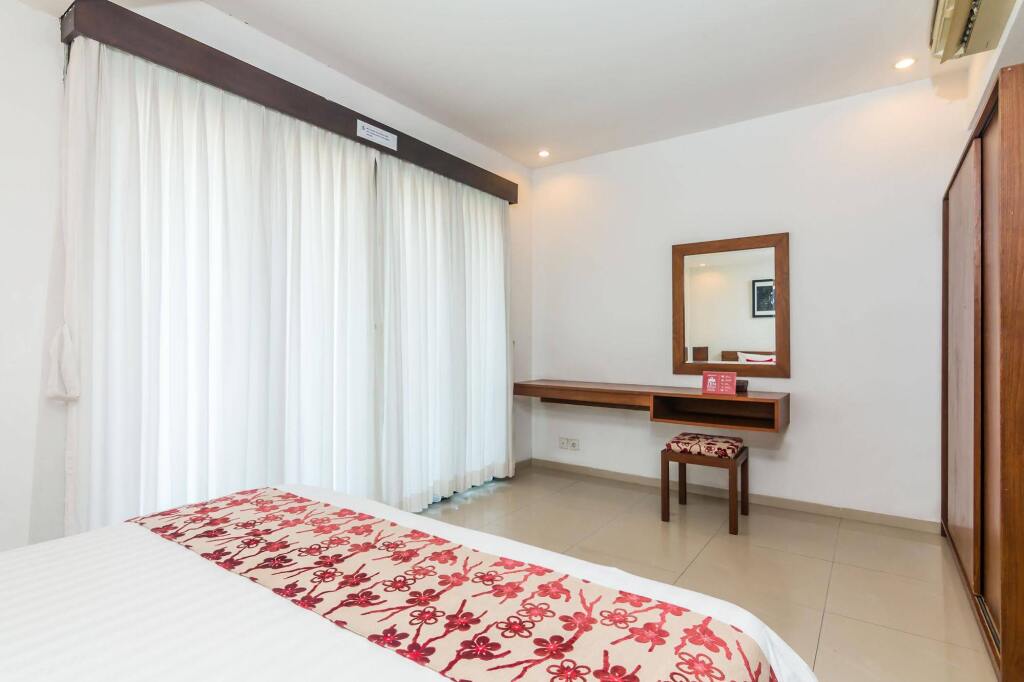 Кута: Zen Rooms Dewi Ratih Seminyak
