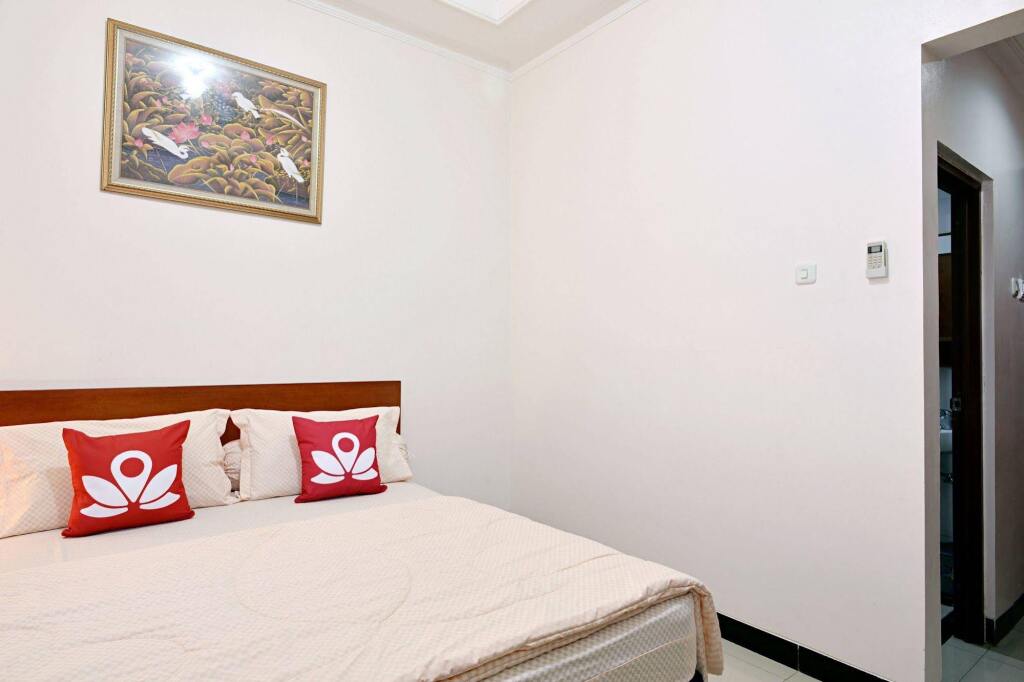Джакарта: ZEN Rooms Near Ambassador Mall