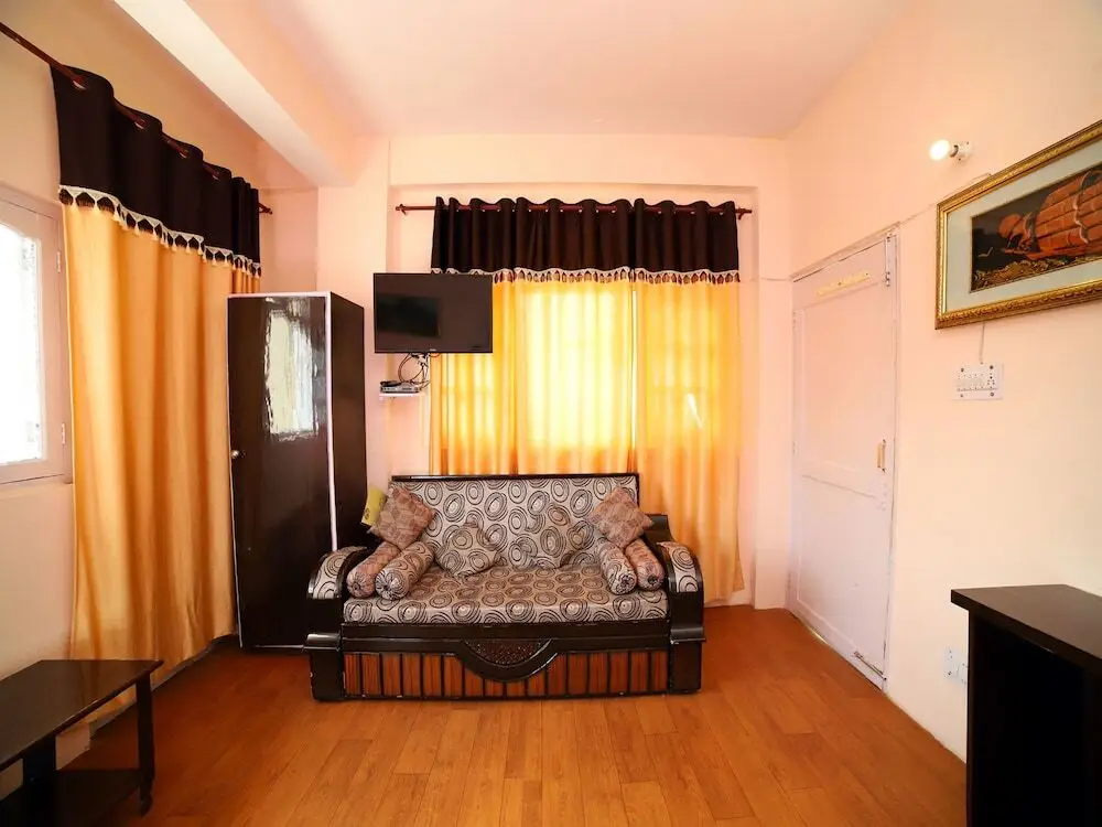 Бандунг: RedDoorz Plus @ Cibogo Bawah 2