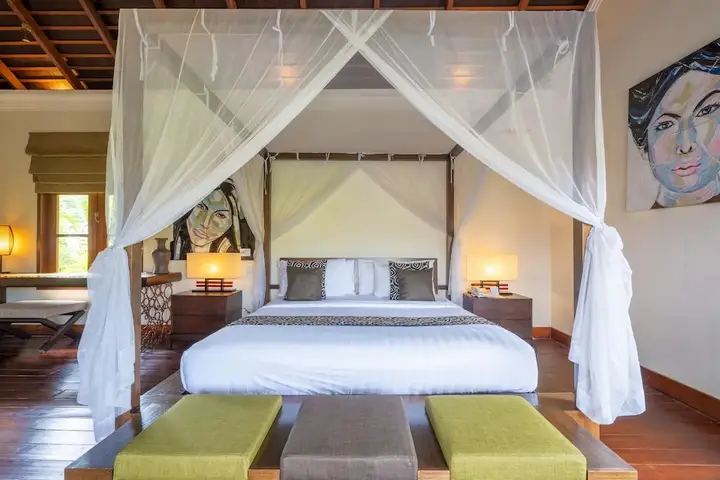 Унгасан: Cliffront Tropical Resort