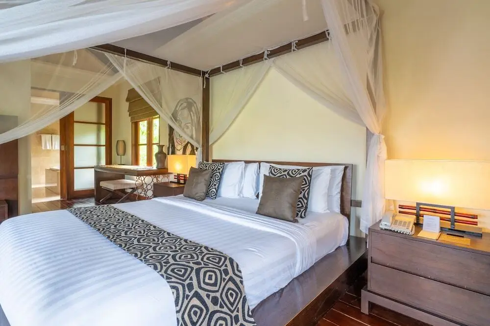 Унгасан: Cliffront Tropical Resort