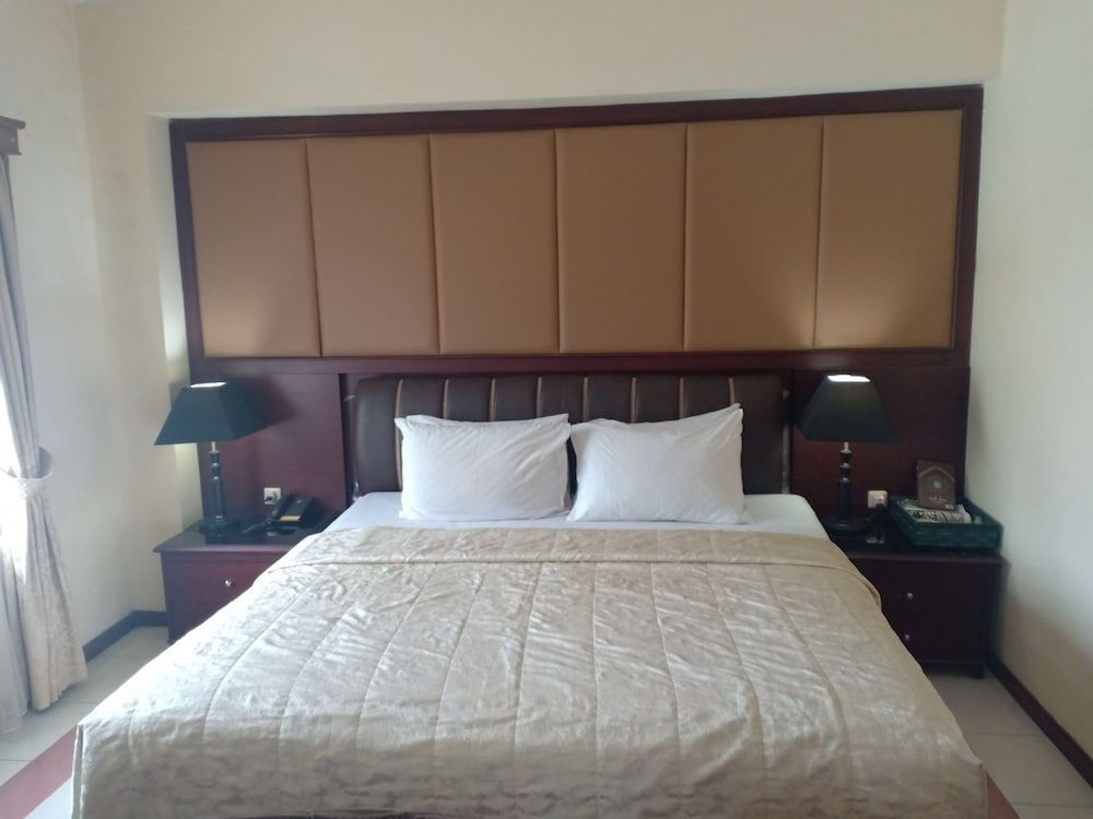 Джакарта: Hotel Jusenny Syariah by OYO Rooms