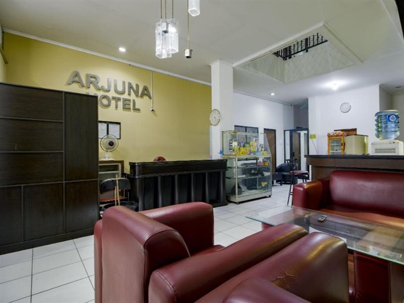 Zen Rooms Hotel Arjuna Bekasi — фото 1