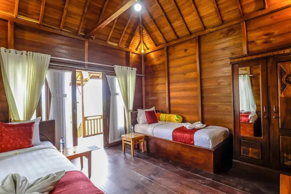Пенида: Swan Beach Inn
