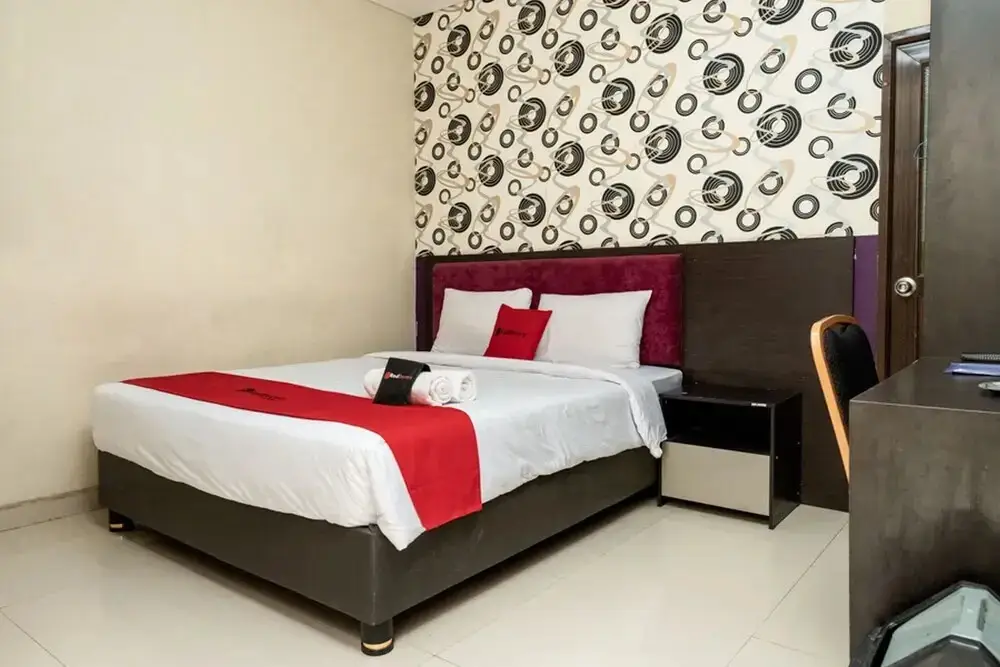 Reddoorz Premium @ Erin Int Hotel — фото 1