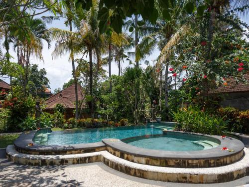 Убуд: White House Central Ubud