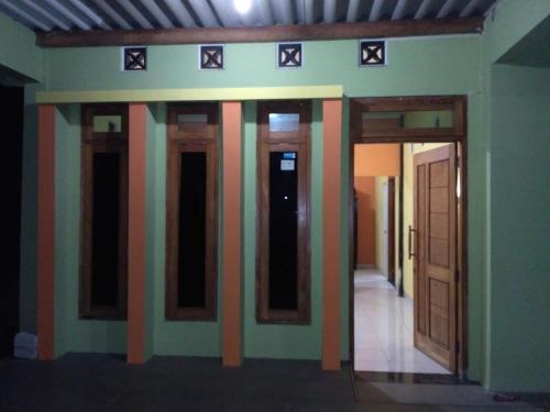 Батуретно: Jlatren Homestay