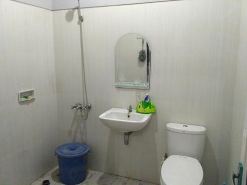 Батуретно: Jlatren Homestay