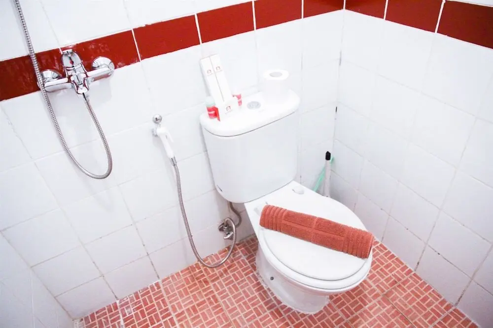 Бекаси: Pool View 2BR Mutiara Bekasi Apartment By Travelio