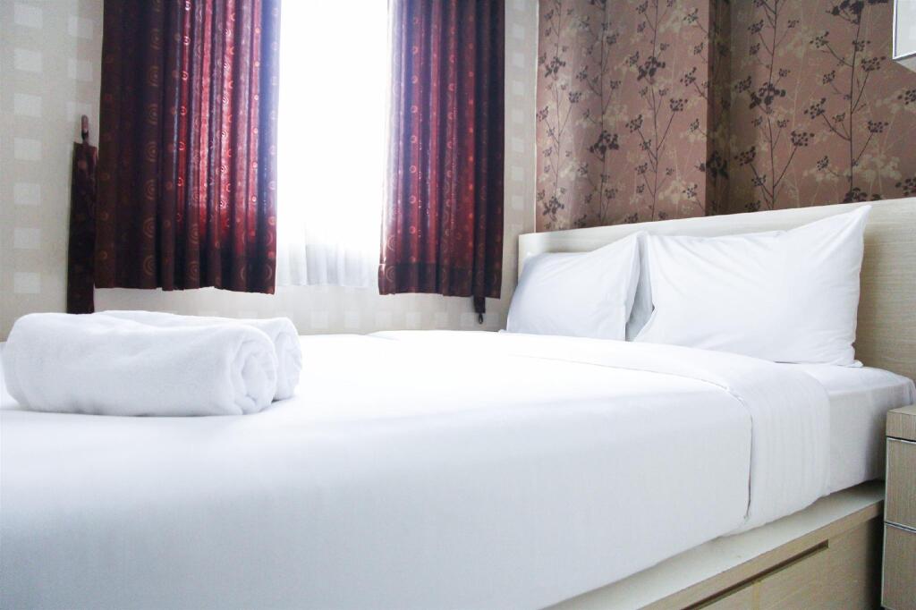 Бекаси: Pool View 2BR Mutiara Bekasi Apartment By Travelio